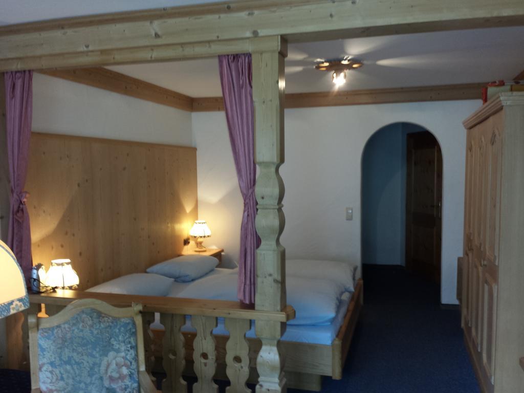 Landhaus Brigitte Bayersoien Pokoj fotografie